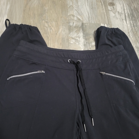 Athleta jogger style pants size medium - Picture 2 of 13